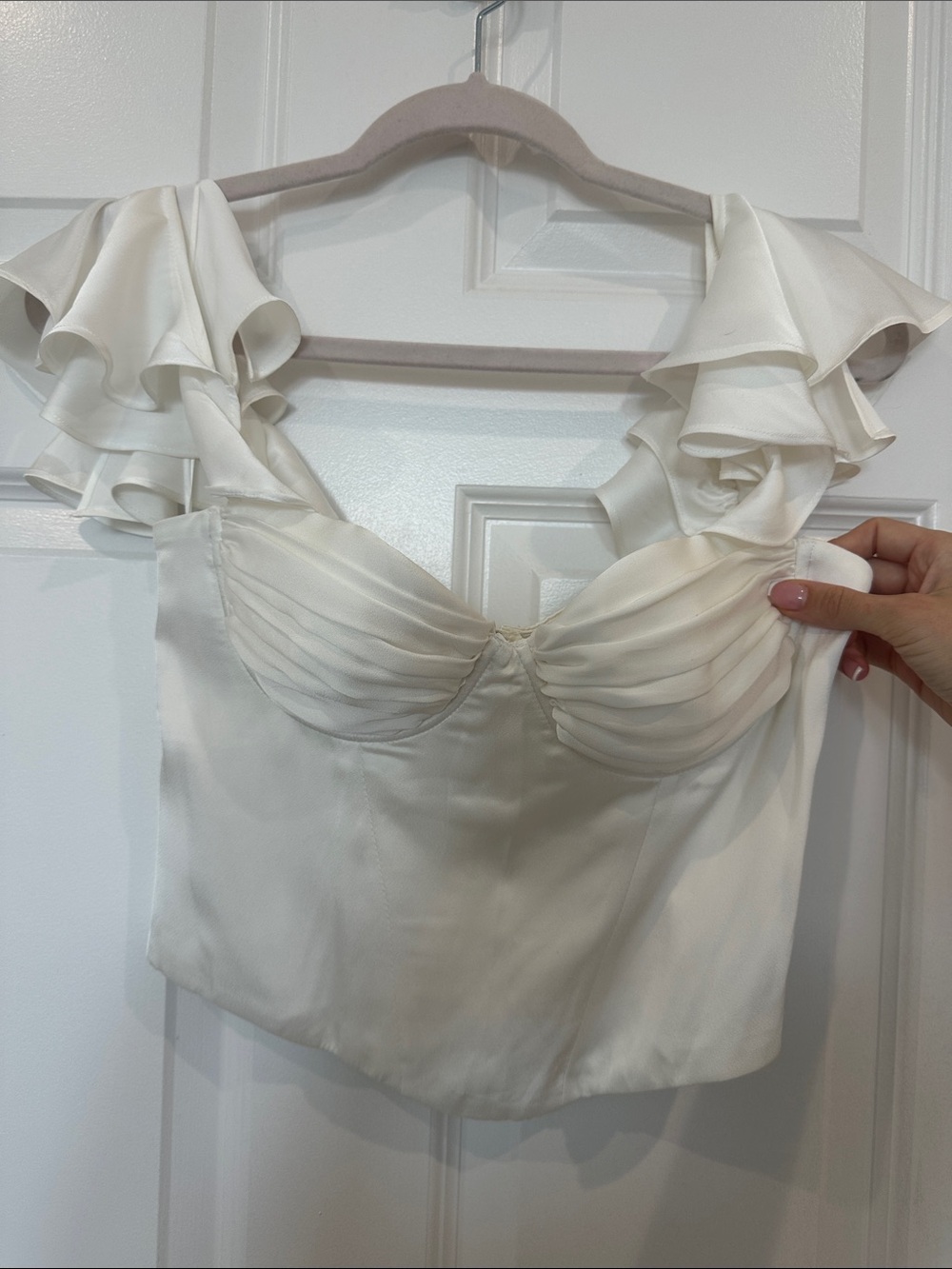 ASTR The Label Corazon Top in White - Picture 2 of 6